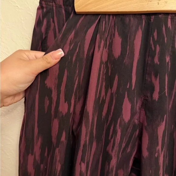 lululemon athletica Women's Joggers - Picture 5 of 8